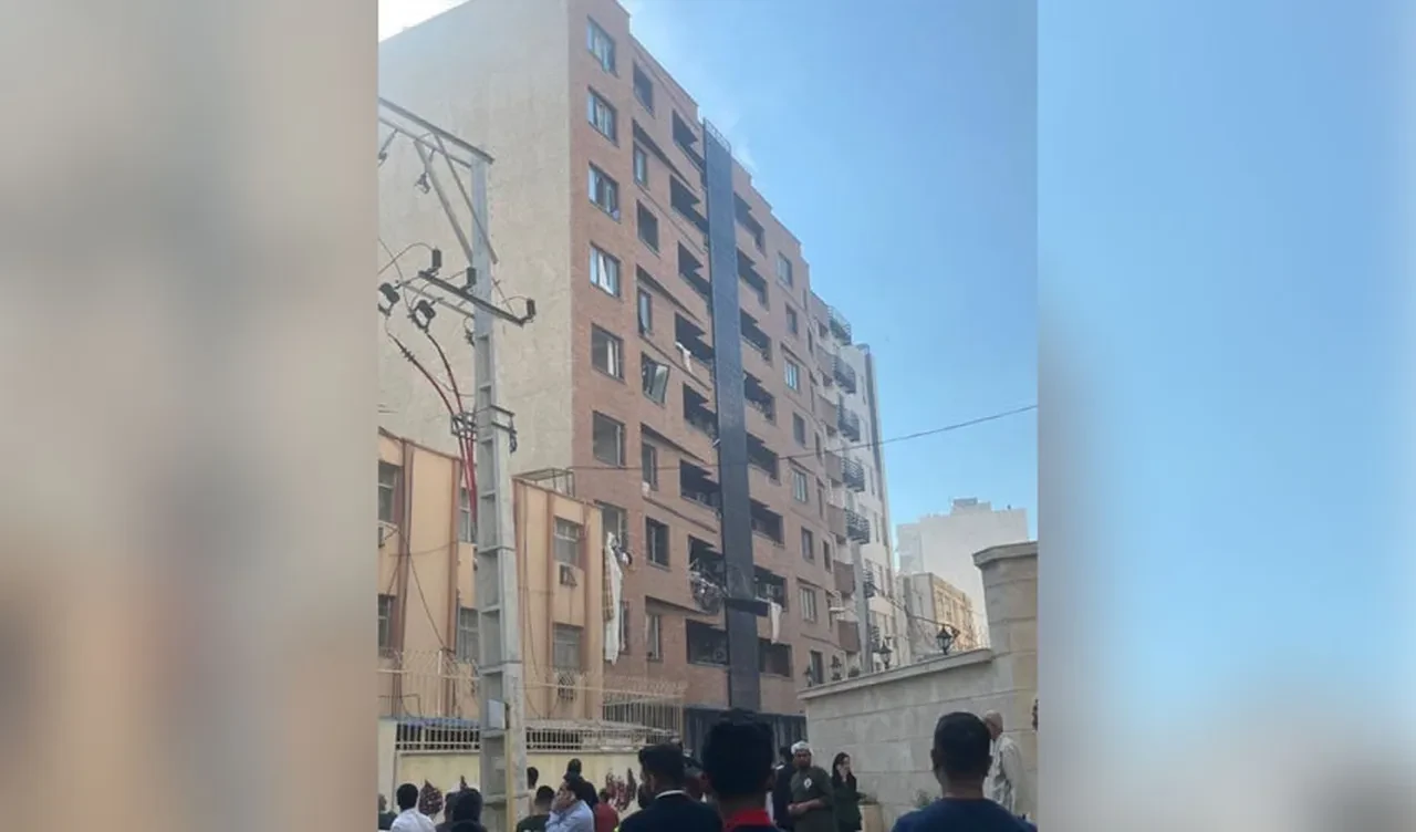 İran'da patlama! Bender Abbas şehrindeki bir bina havaya uçtu