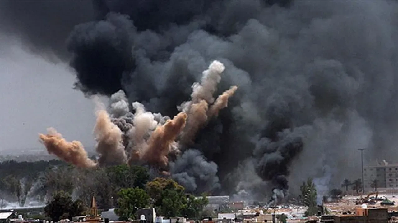 İran'da patlama! Bender Abbas şehrindeki bir bina havaya uçtu