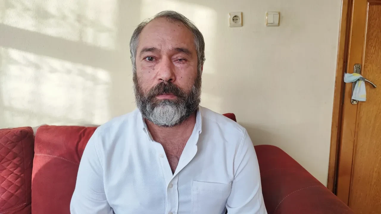 Küfredenleri uyardı, hayatı karardı! Kırık bardakla gözünü çıkardılar: Dehşete düşüren anlar kamerada 