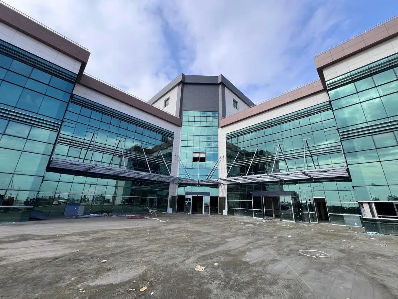 Mersin-Adana arası hızlı trenle 25 dakikaya düşecek! AK Partili Ali Kıratlı açılış için tarih verdi