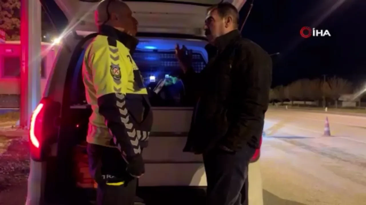 Polisin alkollü sürücüyle imtihanı! 'Ahmetcim bu lafın canımı sıktı' 