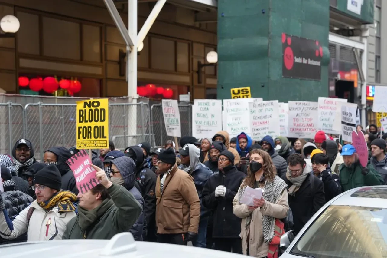 ABD'de Maduro protestosu! Binlerce kişi Venezuela için sokakta