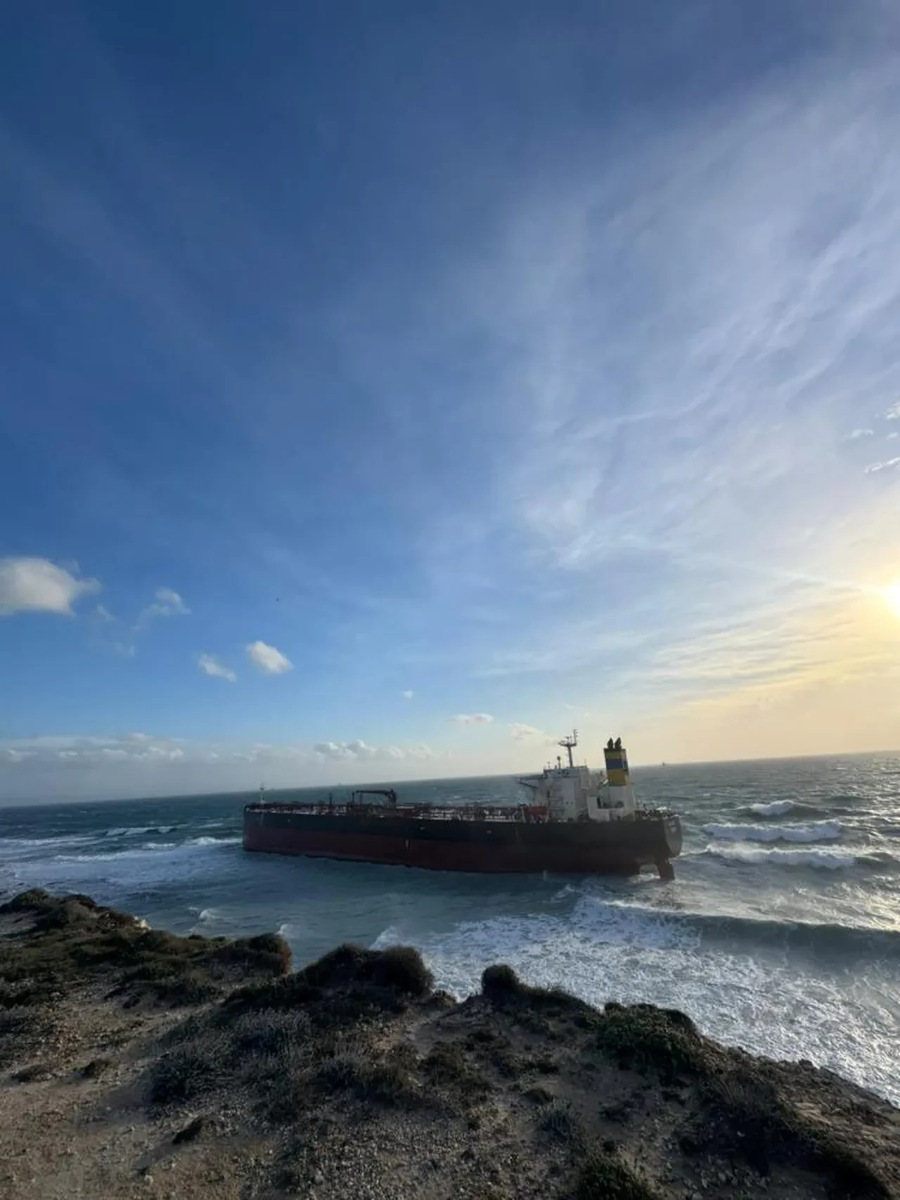 Bozcaada’daki karaya oturan tanker hakkında ilginç gelişme!