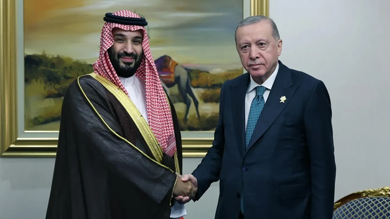 Cumhurbaşkanı Erdoğan Suudi Arabistan Veliaht Prensi Selman ile görüştü! Gündemde 3 ülke vardı