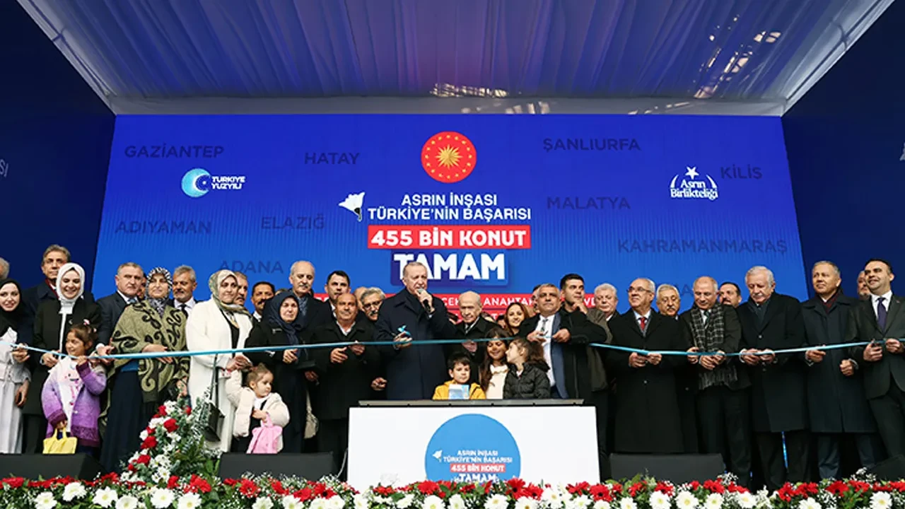 Hatay'daki deprem konutları kurasında aynı ev 8 kişiye mi çıktı? Olay açıklığa kavuştu