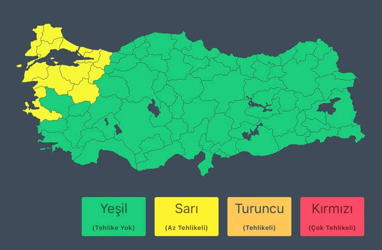 İçişleri Bakanlığı’ndan 13 il için fırtına uyarısı: Pazar gününe dikkat!
