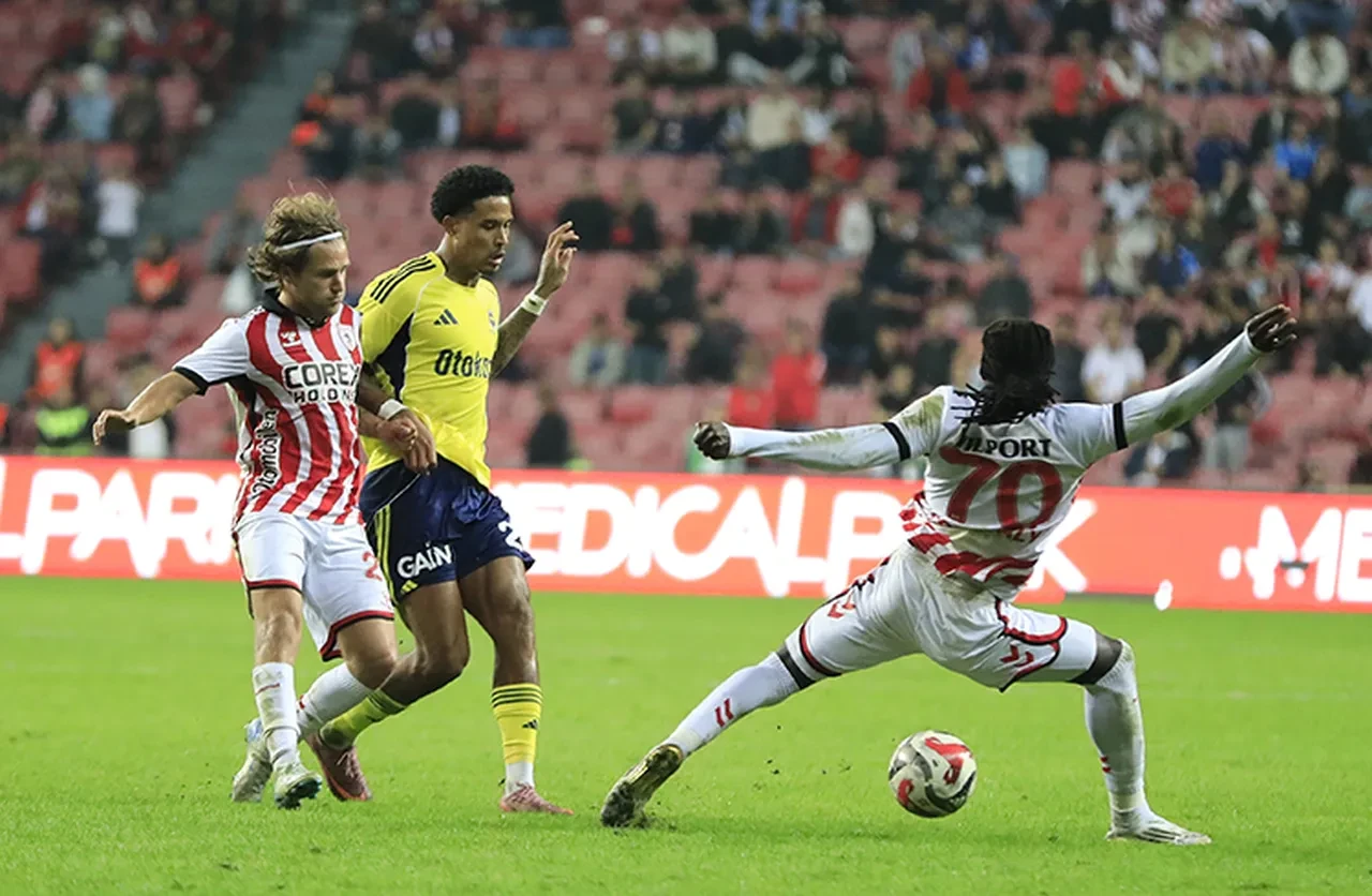 Fenerbahçe Samsunspor muhtemel 11! 7 oyuncu maç kadrosunda yok