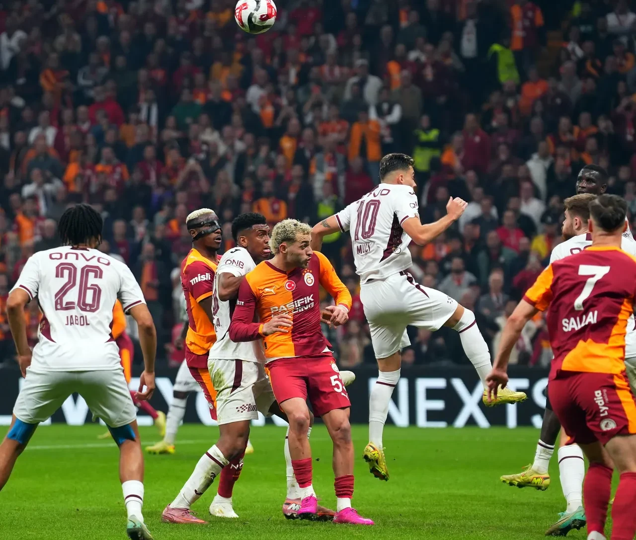 Galatasaray ile Trabzonspor, Süper Kupa'da karşılaşacak! Maç öncesi muhtemel 11'ler