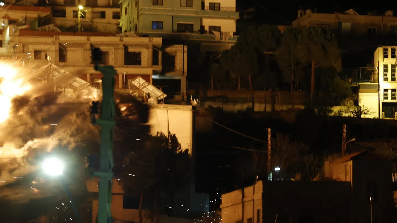 İsrail yine ateşkesi saymadı, Lübnan'ı vurdu