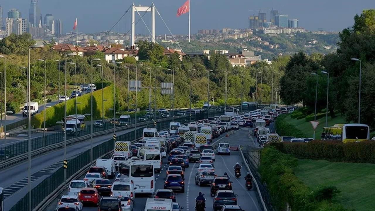 İstanbul'da haftanın ilk gününde trafik kilit
