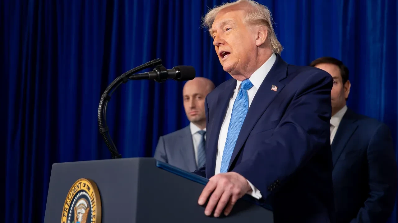 Trump 'Kontrol bizde' diyerek Venezuela petrolüyle ilgili açıkladı