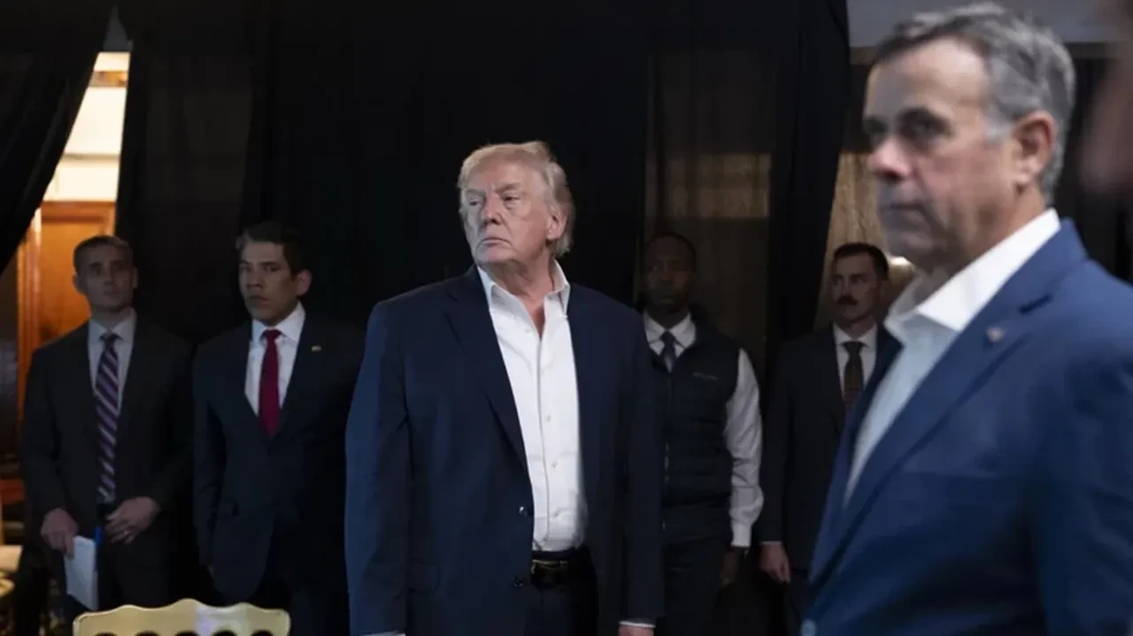 Trump'ın emriyle ABD'nin alıkoyduğu Venezuela lideri Maduro ve eşi bugün mahkeme karşısına çıkacak