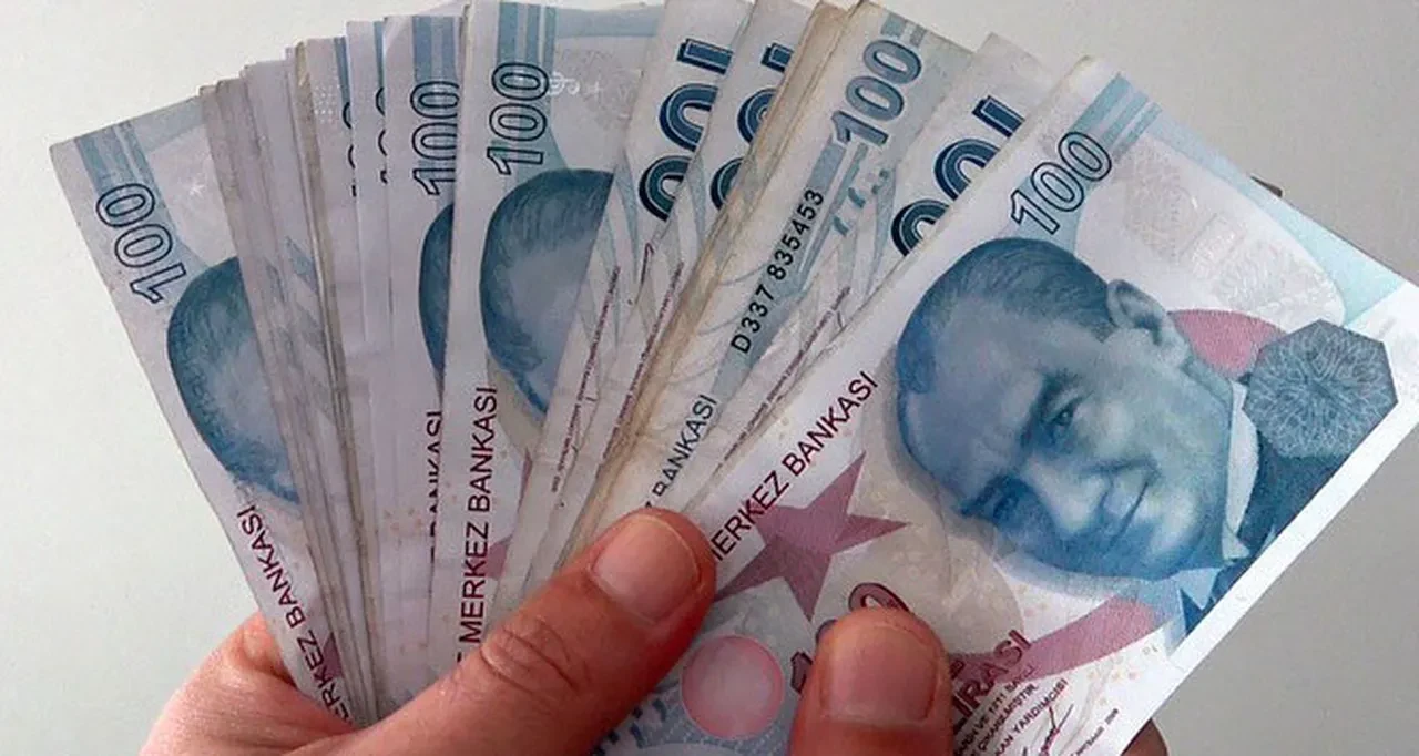 Zamlı memur ve emekli maaşı ne zaman yatacak? 2026 zamlı maaşlar belli oldu