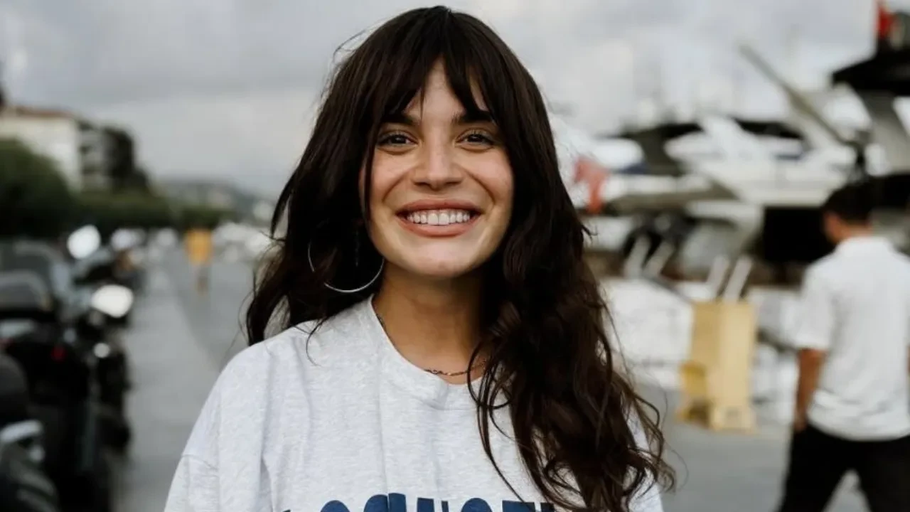 Aslı Bekiroğlu doktor hatası yüzünden bir daha ameliyat oldu1 "Bağırsaklarımı kestiler" demişti