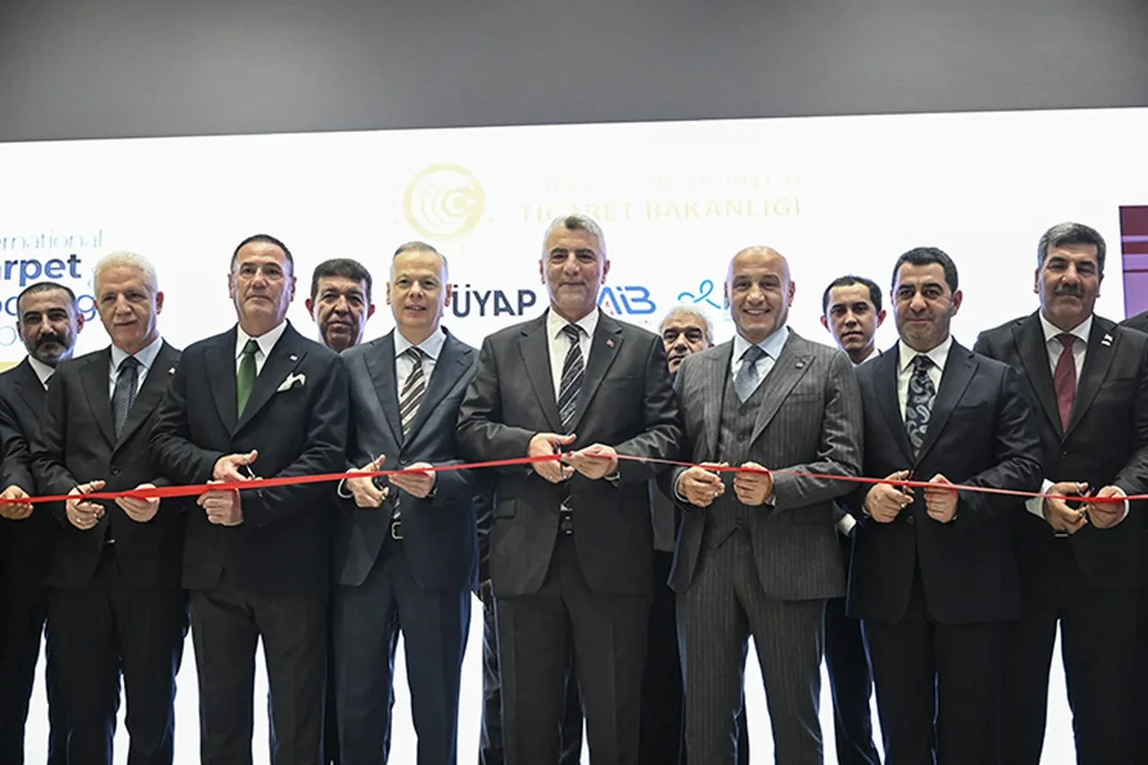 Bakan Bolat: Türkiye 400 milyar dolar ihracatı olan ülkeler liginde