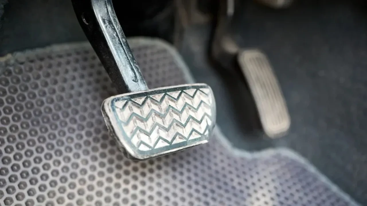 Elektrikli araç sahiplerine hayati uyarılar: İşte batarya ömrünü bitiren 5 hata!