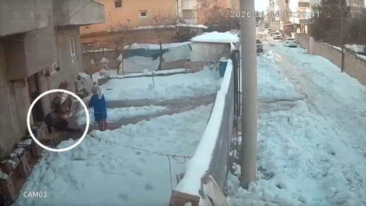 Evden adımın atan kendini yerde buldu! Ortaya bu görüntüler çıktı