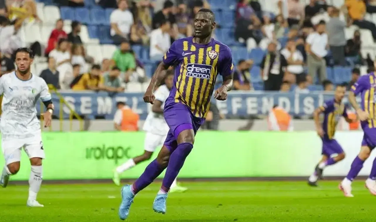 Eyüpspor'da Mame Thiam ile yollar ayrıldı!