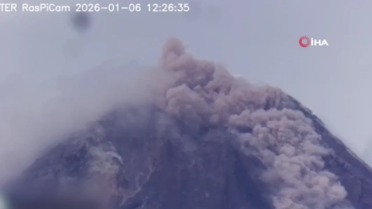 Mayon Yanardağı patladı patlayacak! Tehlike seviyesi yükseltildi