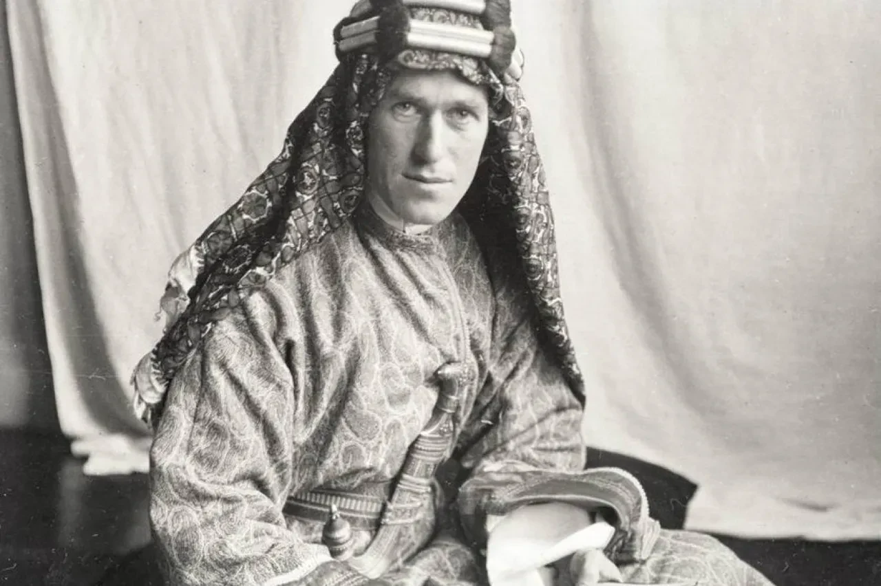 MİT 87 yıl sonra tarihi belgeleri paylaştı! Arabistanlı Lawrence Cumhuriyet döneminde de adım adım takip edilmiş