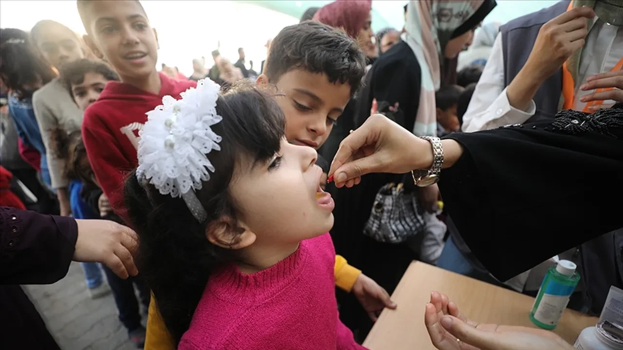 Trump talimatı verdi: Çocukluk dönemi aşıları azaltılıyor