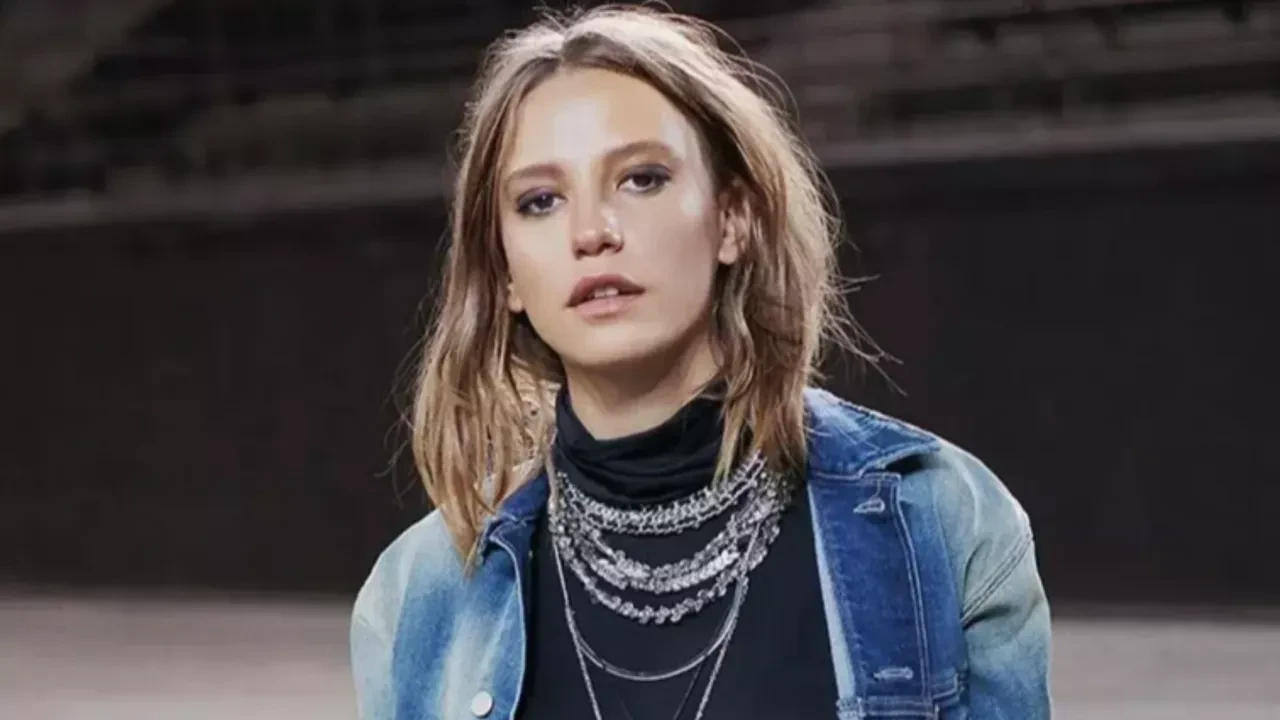 Serenay Sarıkaya