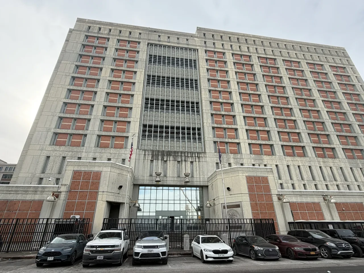 Venezuela devrik lideri Maduro hangi şartlar altında cezaevinde kalacak? 23 saat hücresinde olacak!