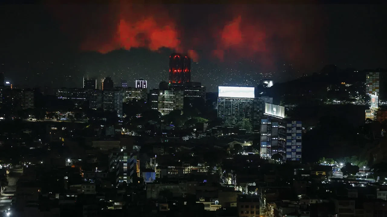 Venezuela'da silah sesleri! Bakanlıklar tahliye edildi