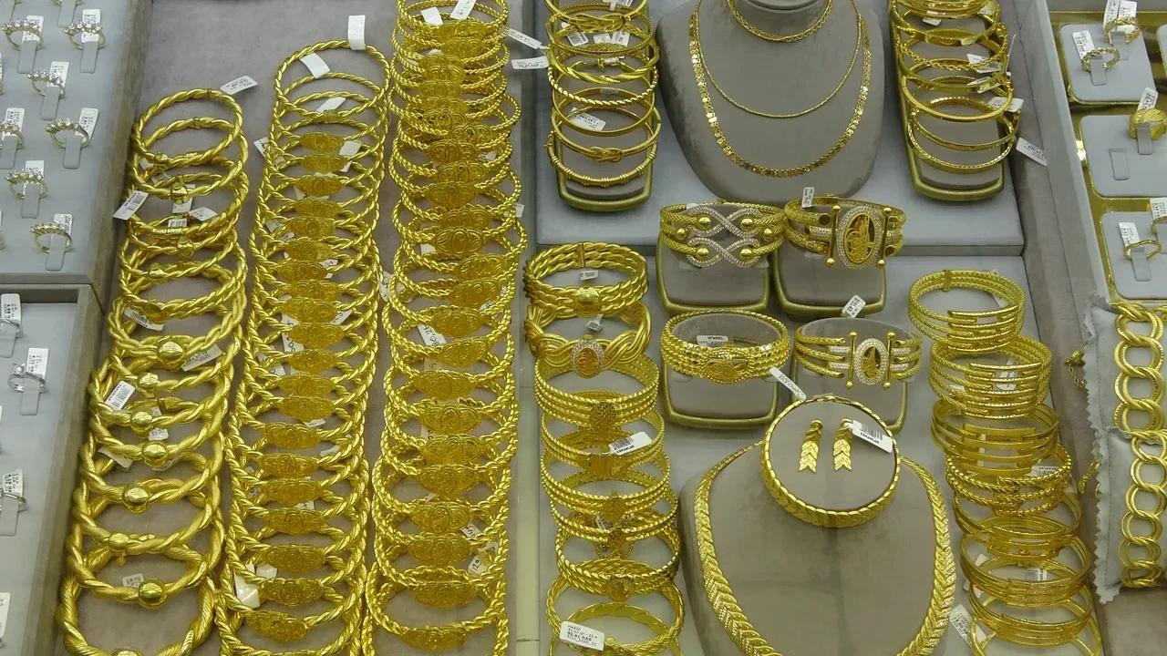 DEĞERLİ METALLERE DÜZELTME RİSKİ