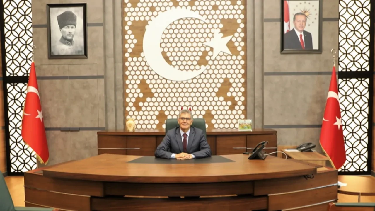 Bingöl Valisi Cahit Çelik kimdir, kaç yaşında? Niğde Valisi olarak görev yapan ismin okuduğu okullar