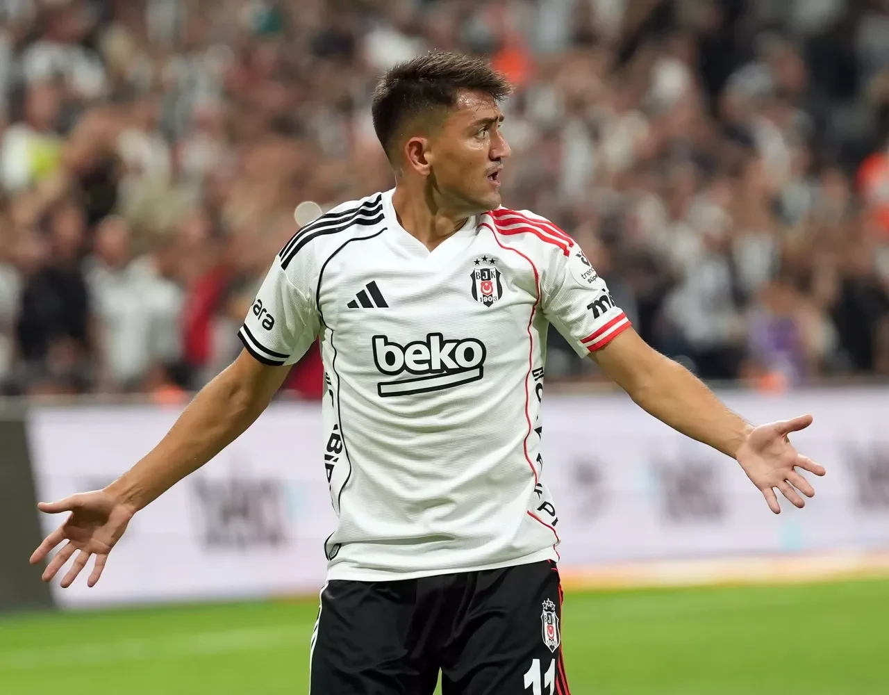 Cengiz Ünder, geleceğiyle ilgili kararını verdi! Beşiktaş'tan ayrılacak mı?