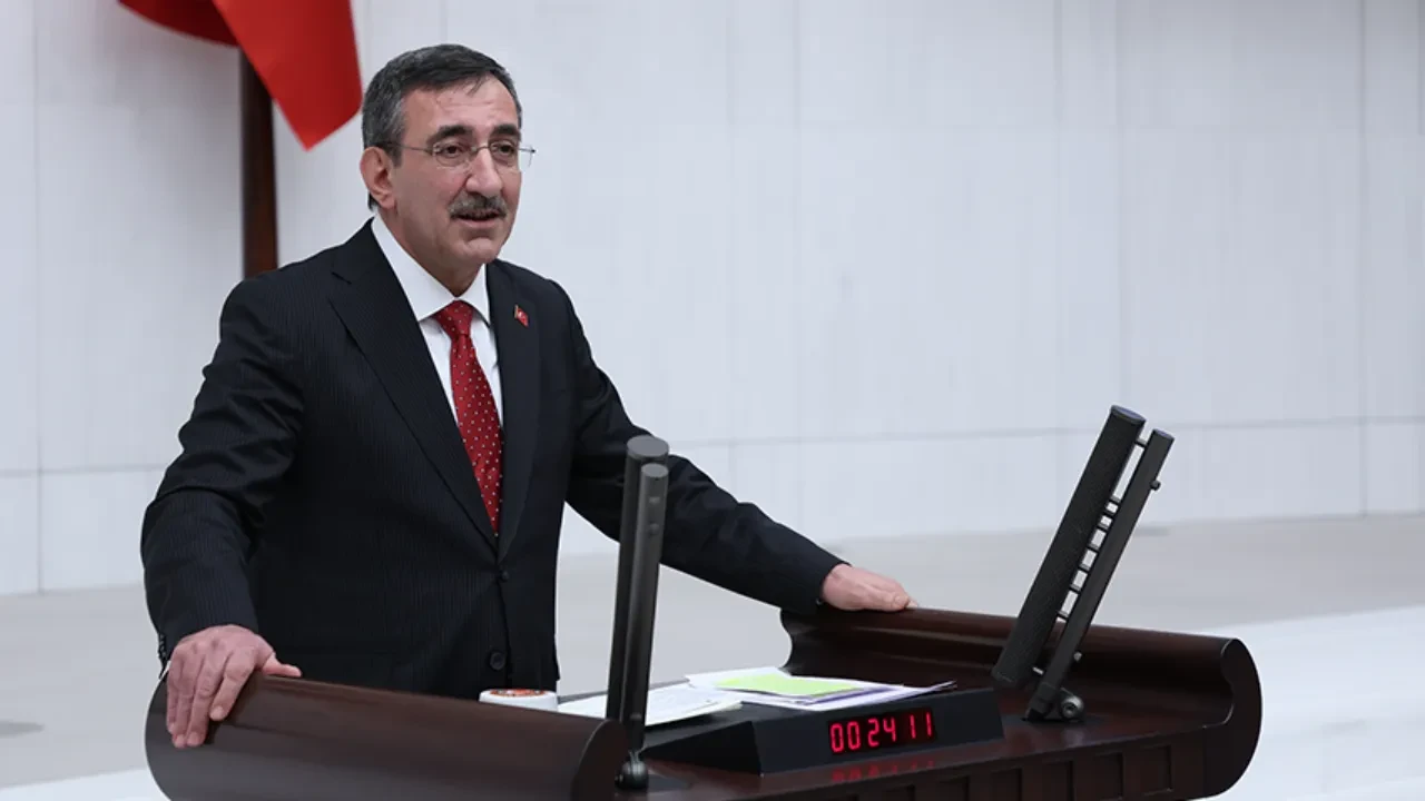 Cumhurbaşkanı Yardımcısı Cevdet Yılmaz'dan en düşük emekli aylığı açıklaması!