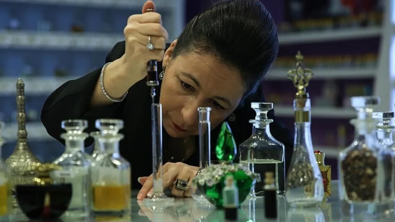 Diploması yok, maaşı çok! Dünyanın en tuhaf meslekleri hayal gücünü zorluyor