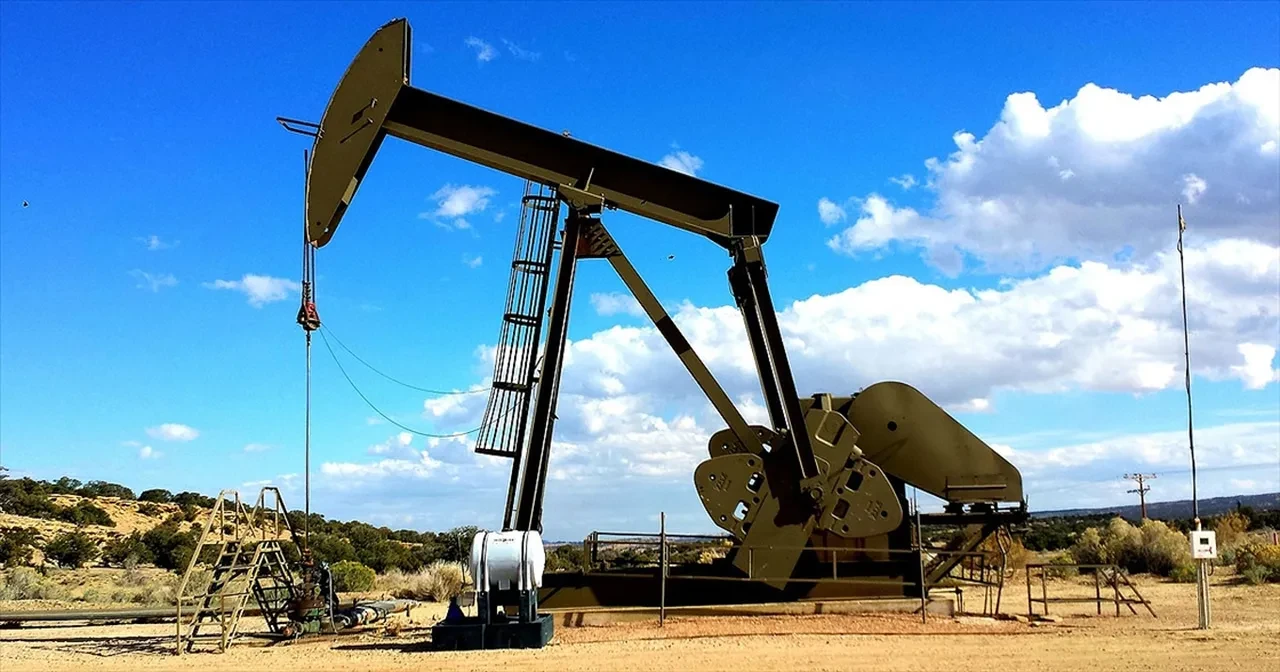 Donald Trump: Venezuela petrolü ABD'ye teslim edilecek