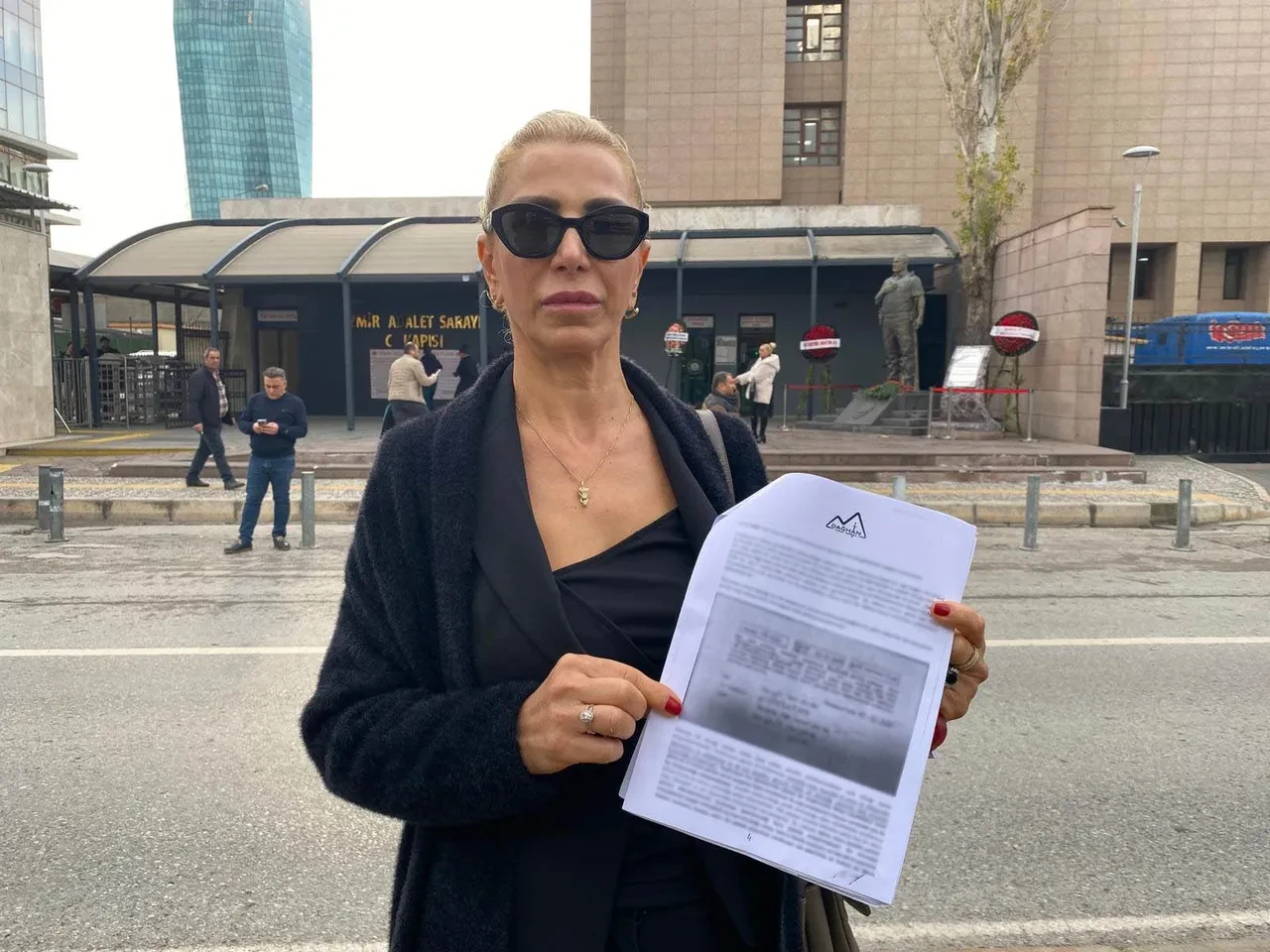 İzmir'de akılalmaz dolandırıcılık oyunu: Akaryakıt istasyonunu satmak istedi, hayatının şokunu yaşadı!