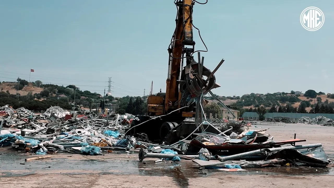 Kamudan toplanan hurdalar Mehmetçik için silaha dönüşüyor