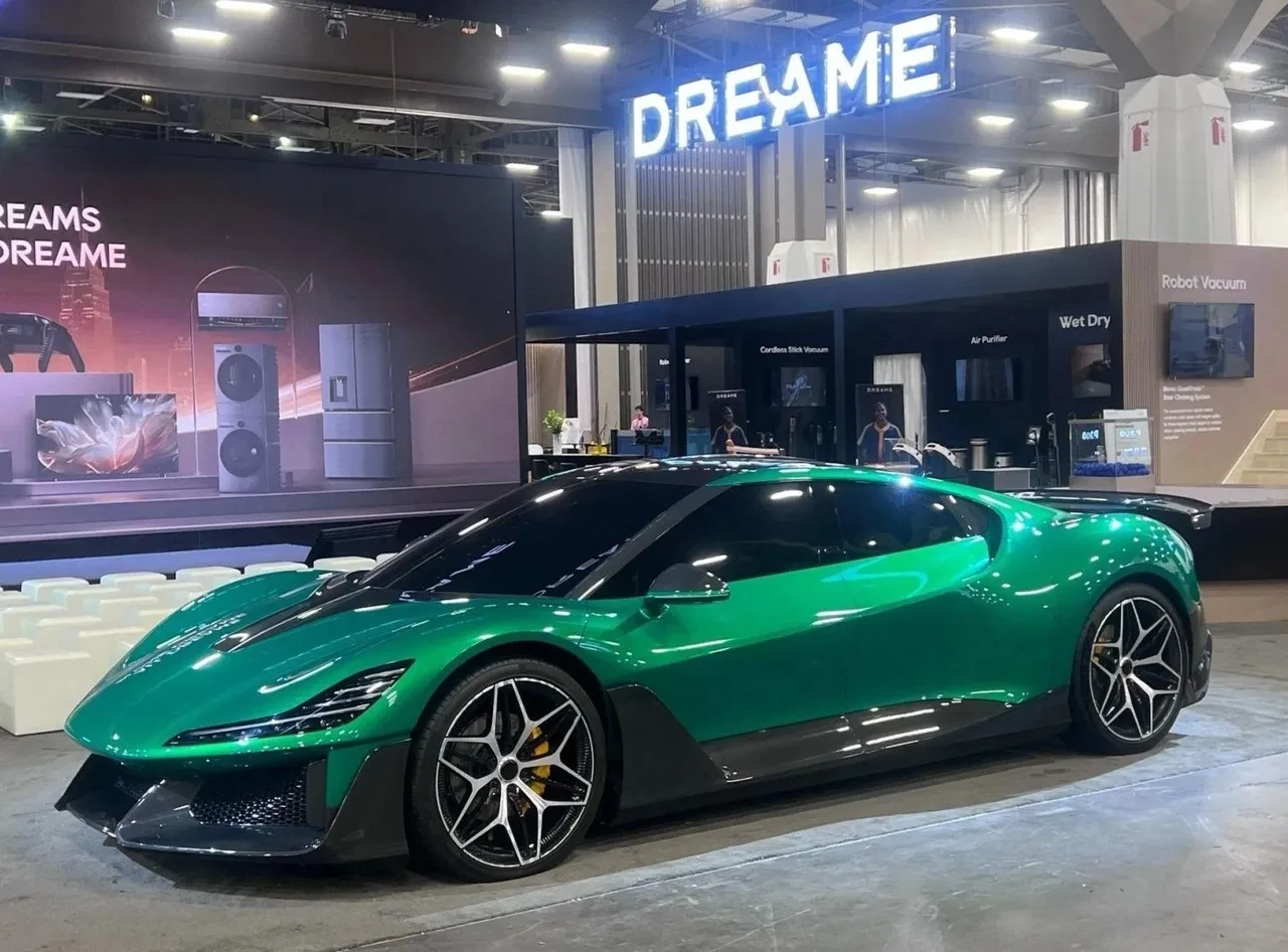 Robot süpürge üreticisi süper otomobil yaptı