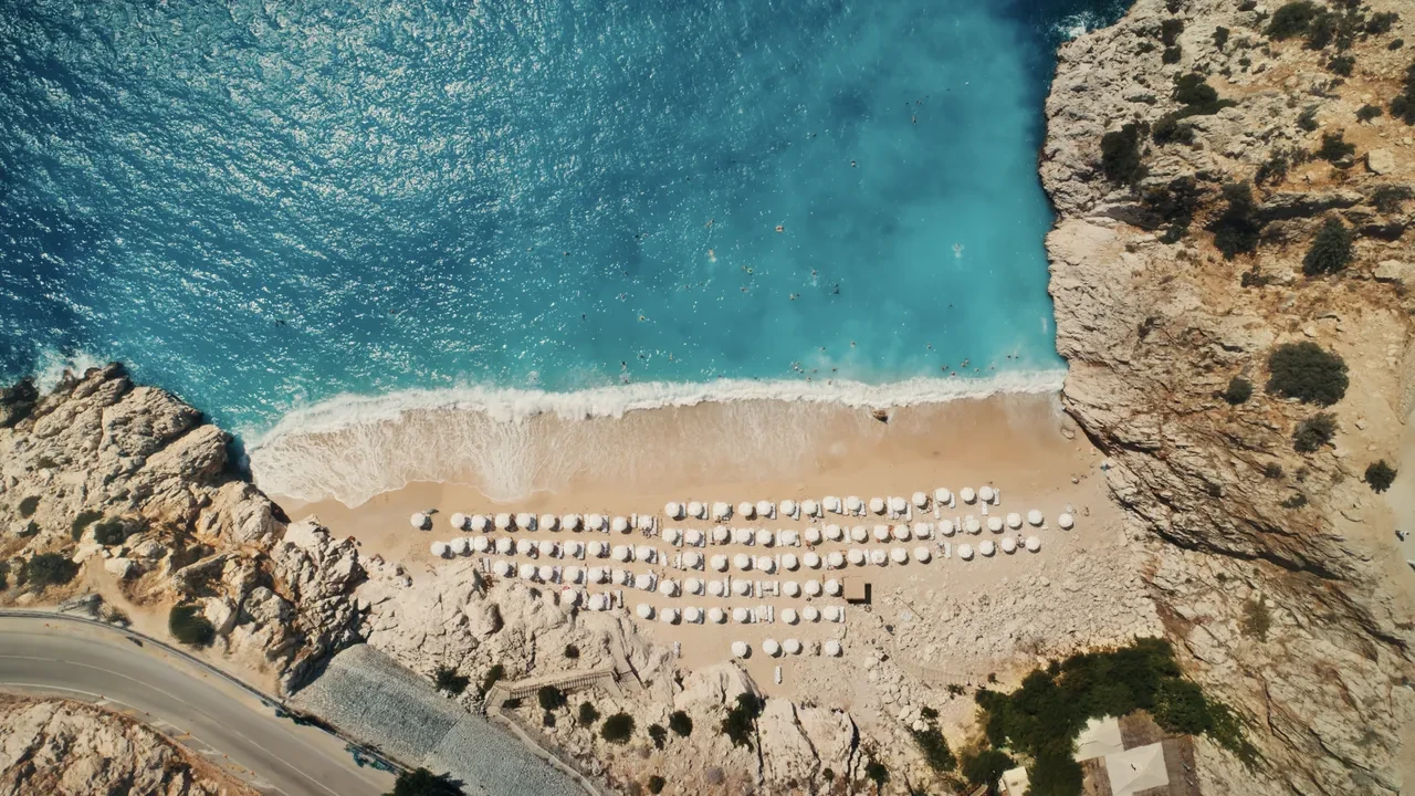 Türkiye turizm tanıtımında yapay zeka dönemi: 'Antalya, Piece Of Art' 9 dilde, 200’ün üzerinde ülkede küresel yayında!