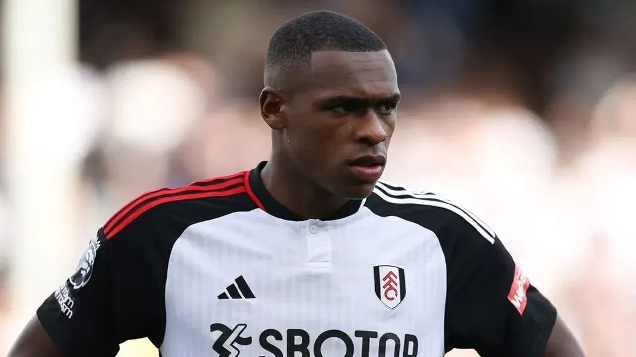 Beşiktaş'tan Premier Lig çıkartması: Savunmaya Fransız kulesi!