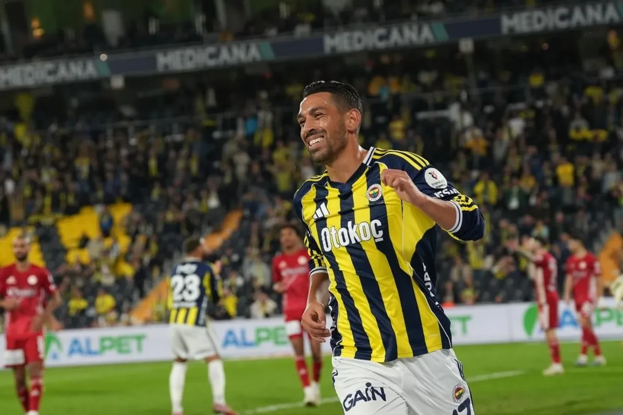 Fenerbahçe'de ayrılık! Resmen açıklandı