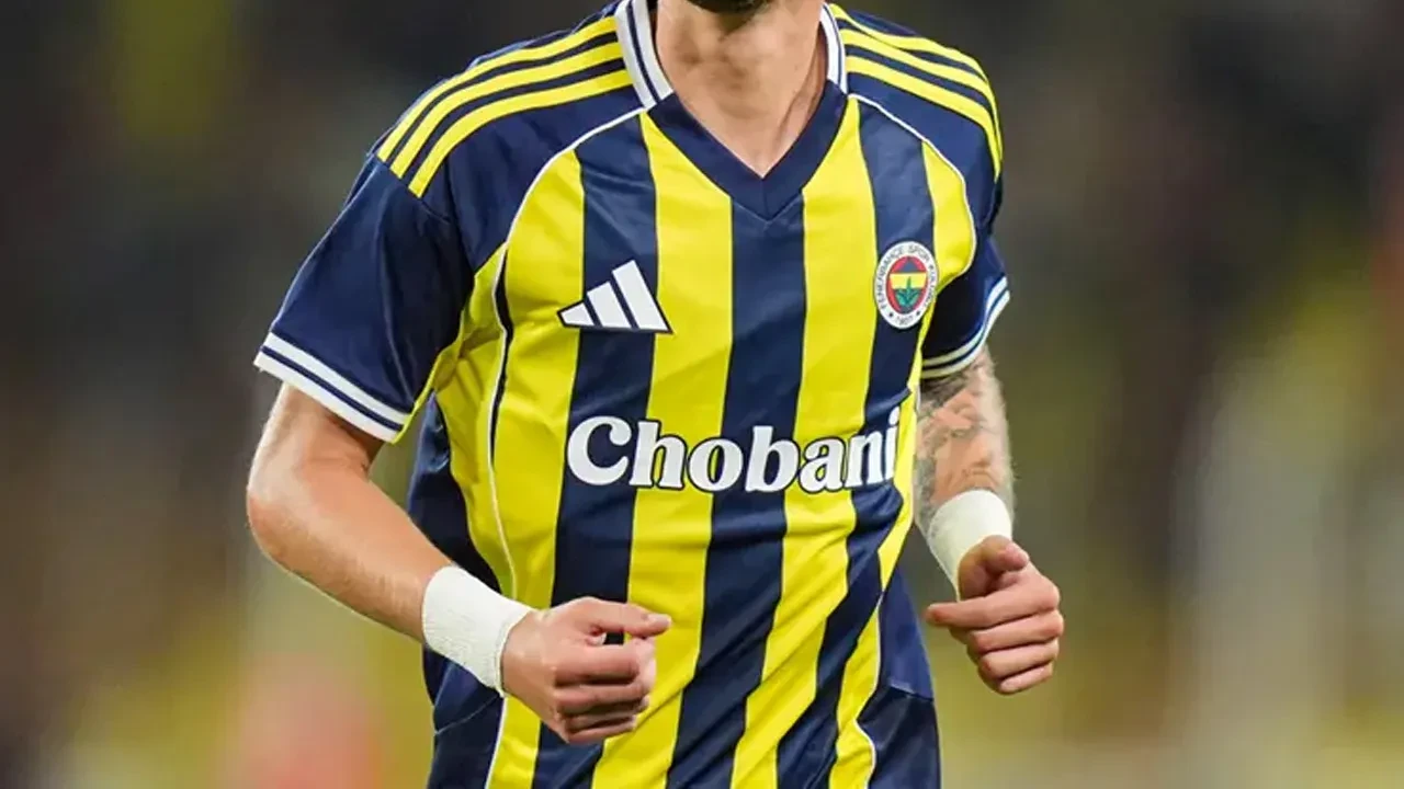 Fenerbahçeli yıldız futbolcuya talip çıktı! Transfer görüşmeleri başladı