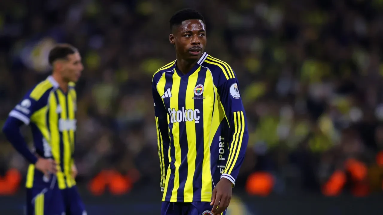 Fenerbahçeli yıldız futbolcuya talip çıktı! Transfer görüşmeleri başladı