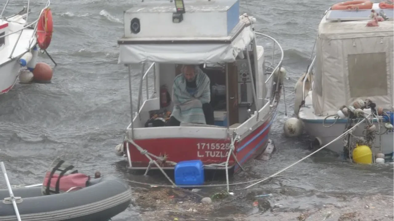 Fırtınanın ortasında ölümle burun buruna kaldı