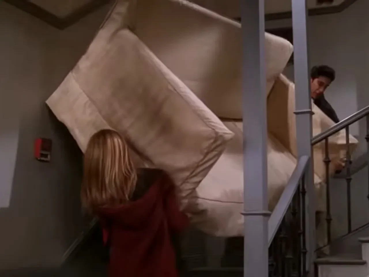 Friends dizisindeki meşhur 'pivot kanepe sahnesi' bilimsel kanıta kavuştu