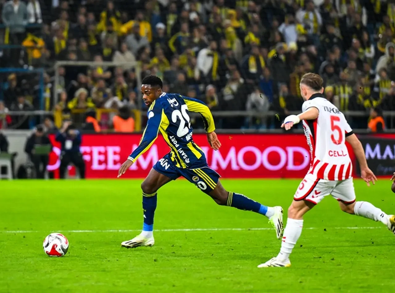 Galatasaray Fenerbahçe muhtemel 11! GS FB Süper Kupa derbi maç kadrosu ilk 11'leri netleşmeye başladı