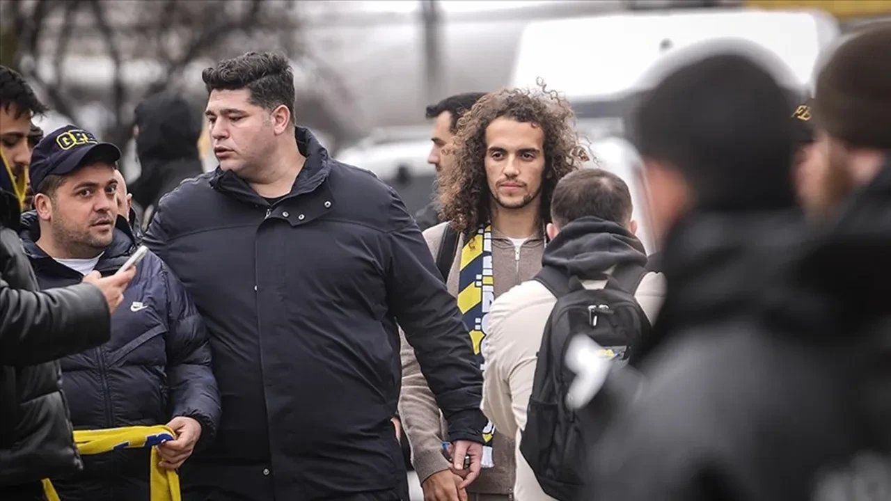 Guendouzi Galatasaray maçında oynayacak mı? Süper Kupa derbi maçında lisansı çıkabilir