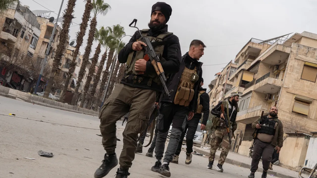 Kahramanmaraş'ta çalan sirenler ne anlama geliyor? Halep'teki çatışmalarla ilgili hava saldırısı alarmı iddiasına açıklama var