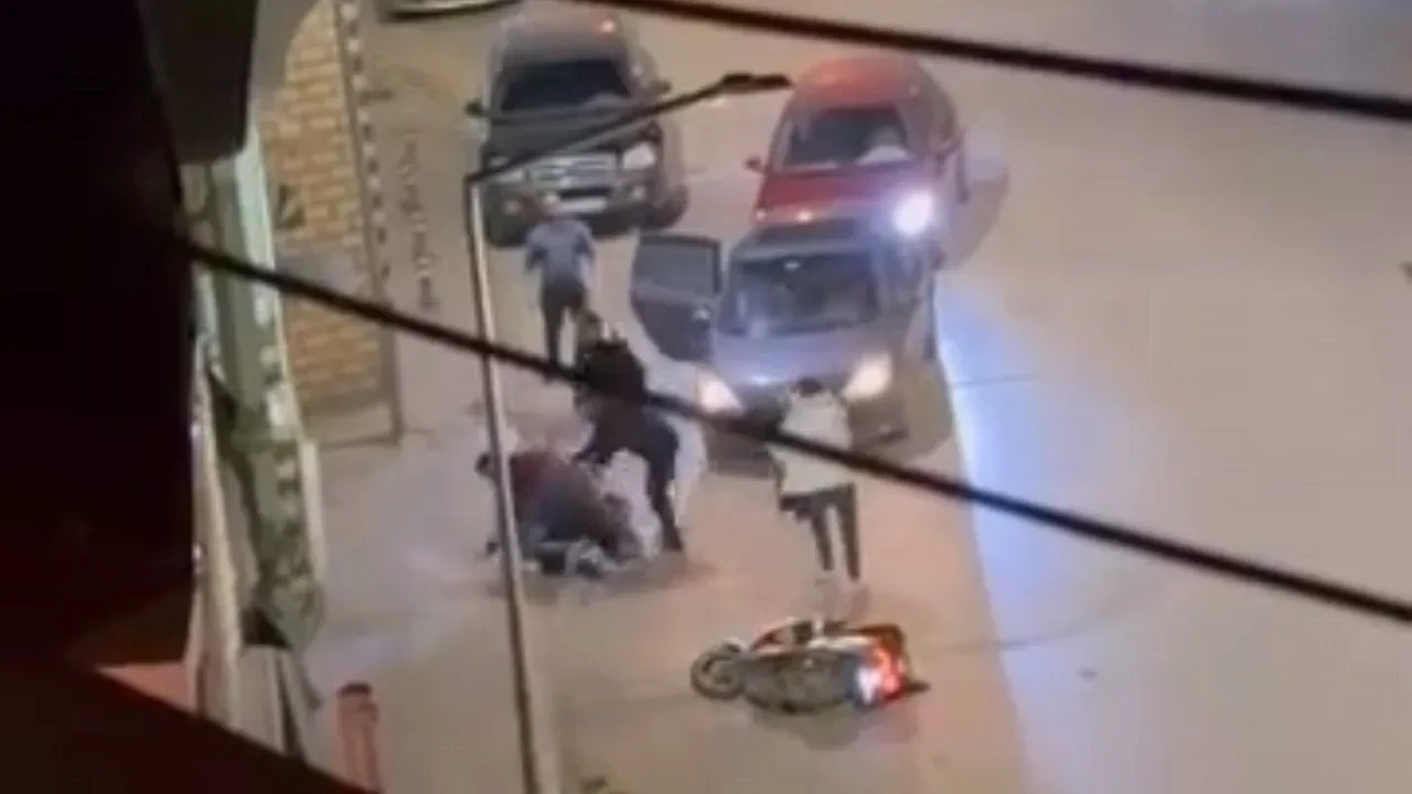 Kardeşler arasında bıçaklı kavga! Ağabeyini yaralayıp kaçtı