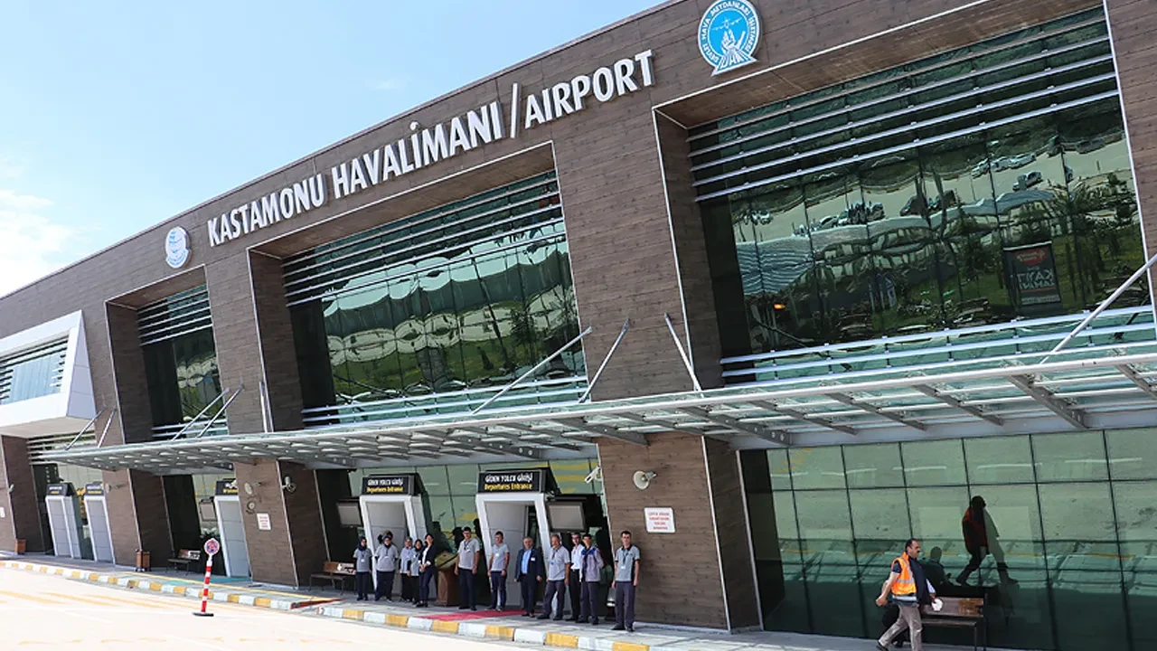 Kastamonu Havalimanı teknikeri canına kıydı! Bıraktığı notla tefeci şebekesi çökertildi: 9 tutuklama