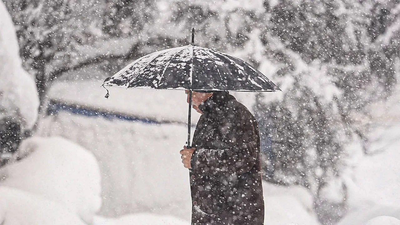 Meteoroloji illeri tek tek uyardı! Kar yağışı yurdu esir alacak: Günlerce hiç durmadan yağacak
